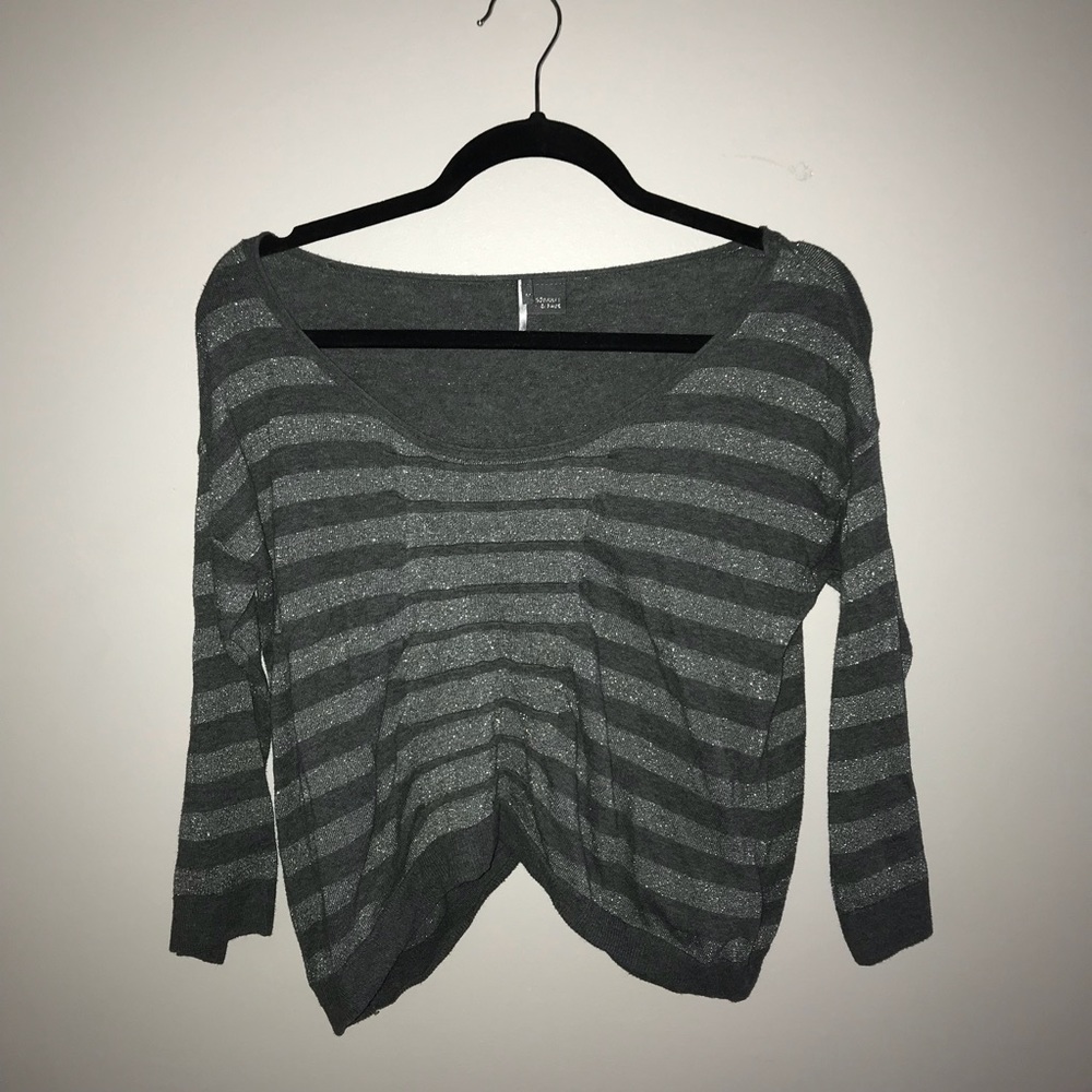 sparkly grey long sleeved crop top sweater